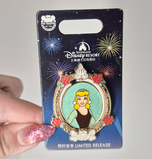 SHDR Cinderella Spinning Pin Limited Release 2021